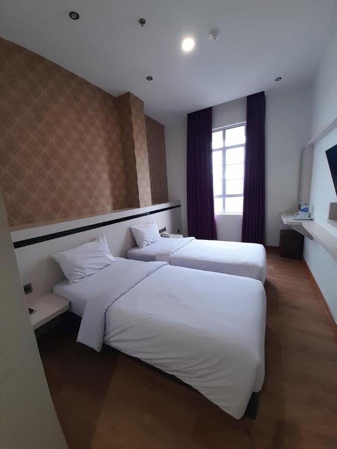 Blitz Hotel Batam Centre Ngoại thất bức ảnh