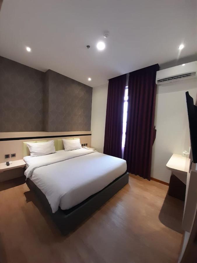 Blitz Hotel Batam Centre Ngoại thất bức ảnh