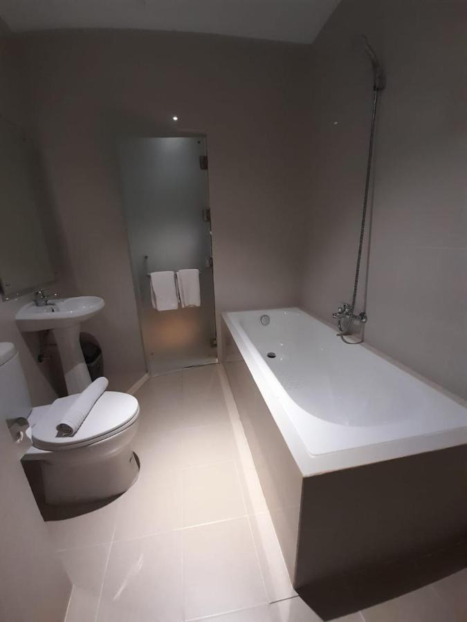 Blitz Hotel Batam Centre Ngoại thất bức ảnh