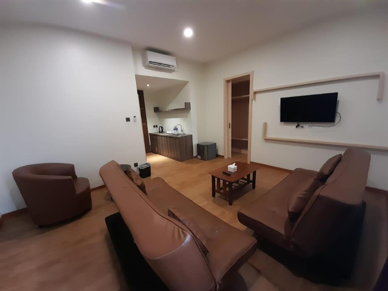Blitz Hotel Batam Centre Ngoại thất bức ảnh