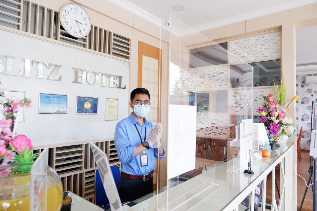 Blitz Hotel Batam Centre Ngoại thất bức ảnh