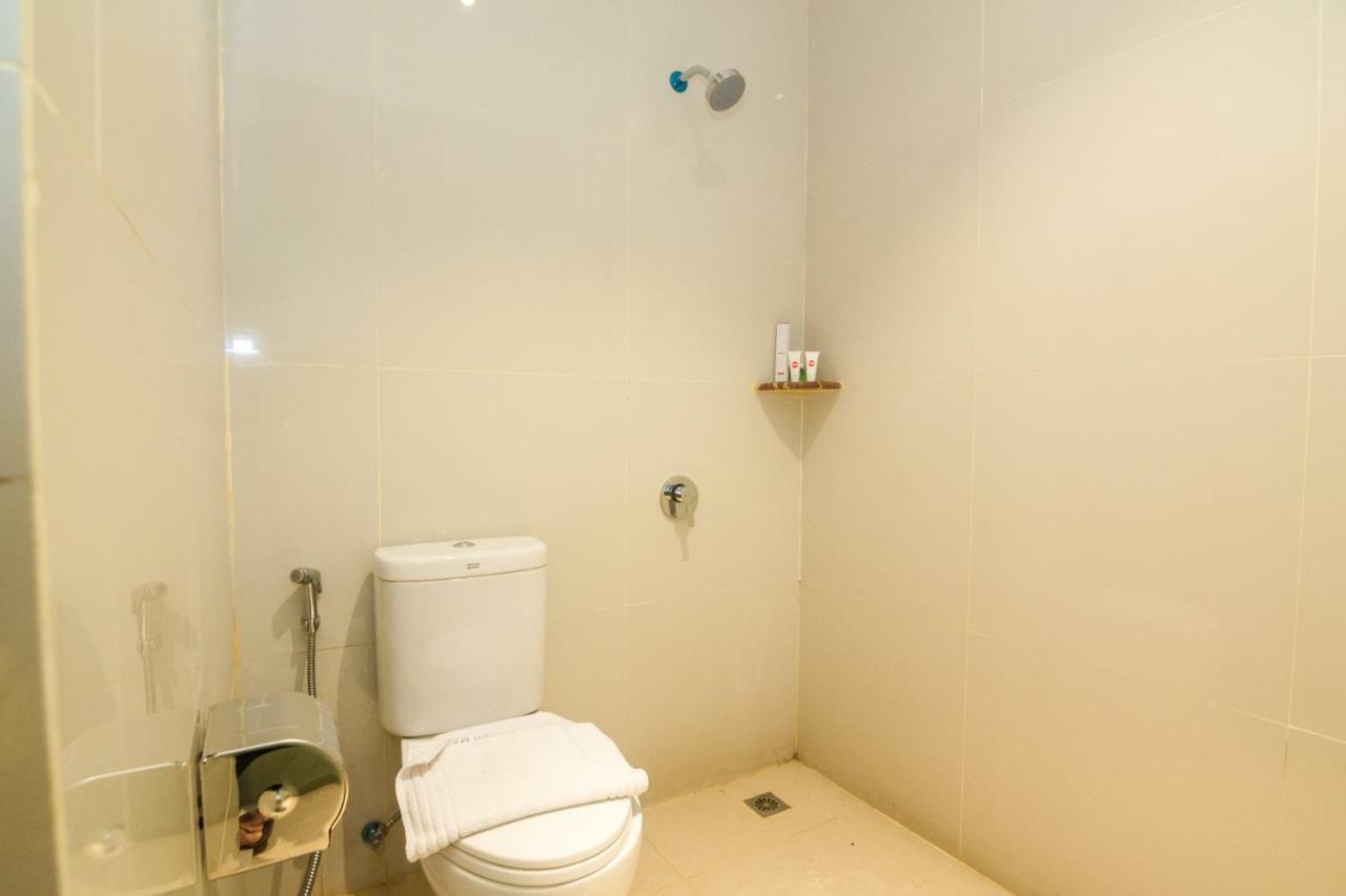 Blitz Hotel Batam Centre Ngoại thất bức ảnh
