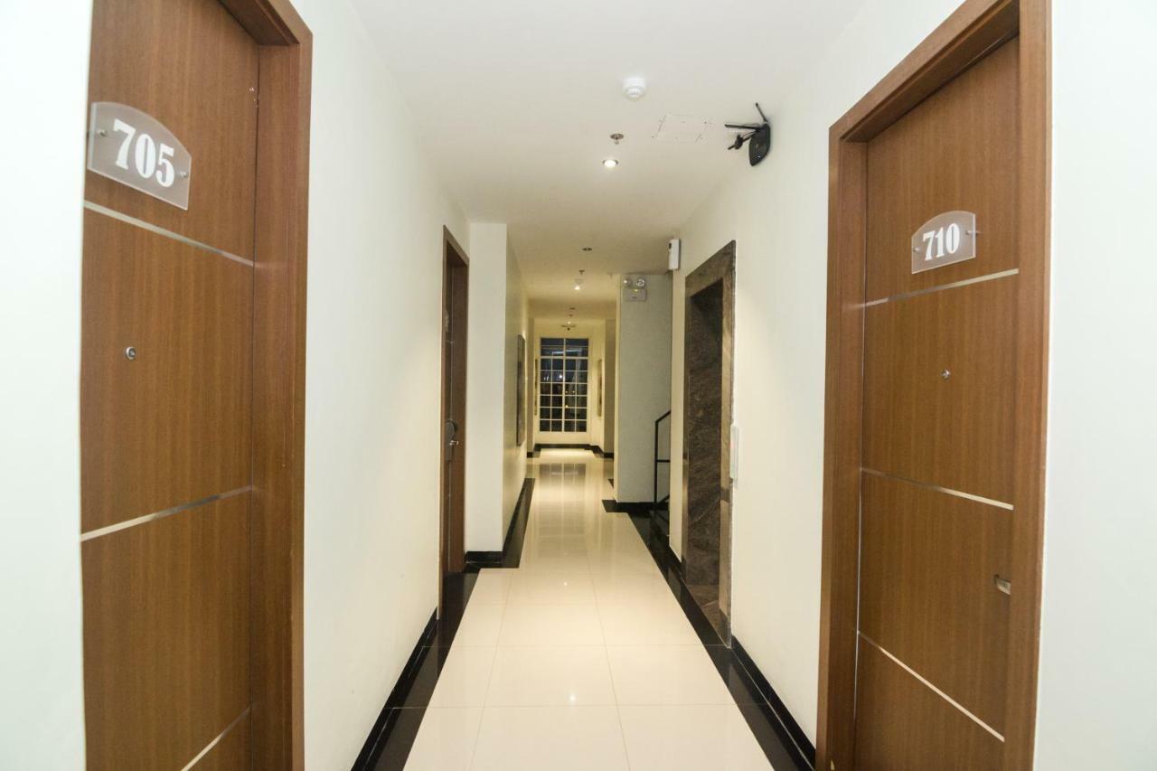 Blitz Hotel Batam Centre Ngoại thất bức ảnh