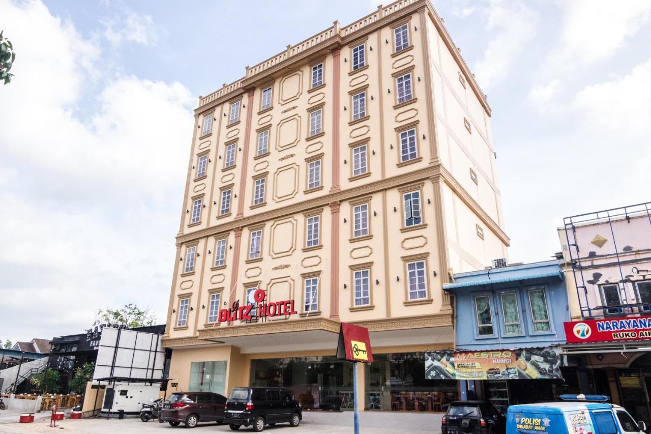 Blitz Hotel Batam Centre Ngoại thất bức ảnh